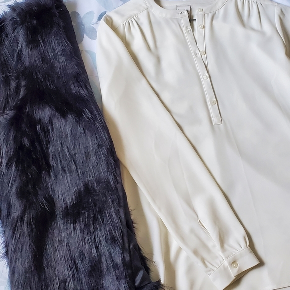 Shirt and faux fur gilet - Picture 3 of 3